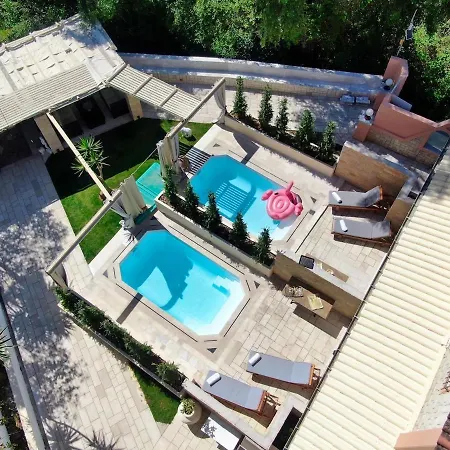 Doliva Studio John With Private Jacuzzi *